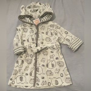 Baby teddy bear ear hooded Bath robe size 0-9 months Carters brand